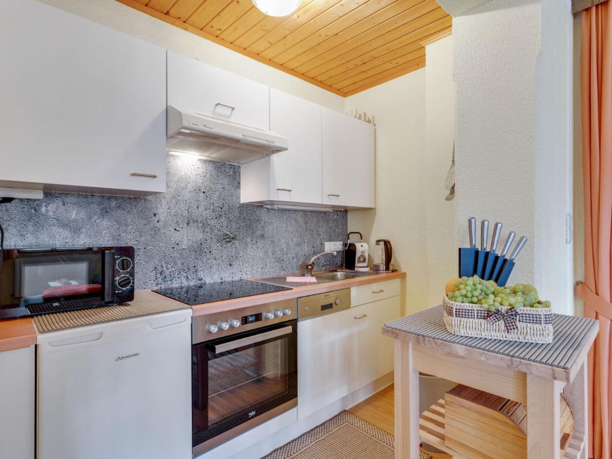 Lively Flat Near A Ski Resort In 피스 외부 사진