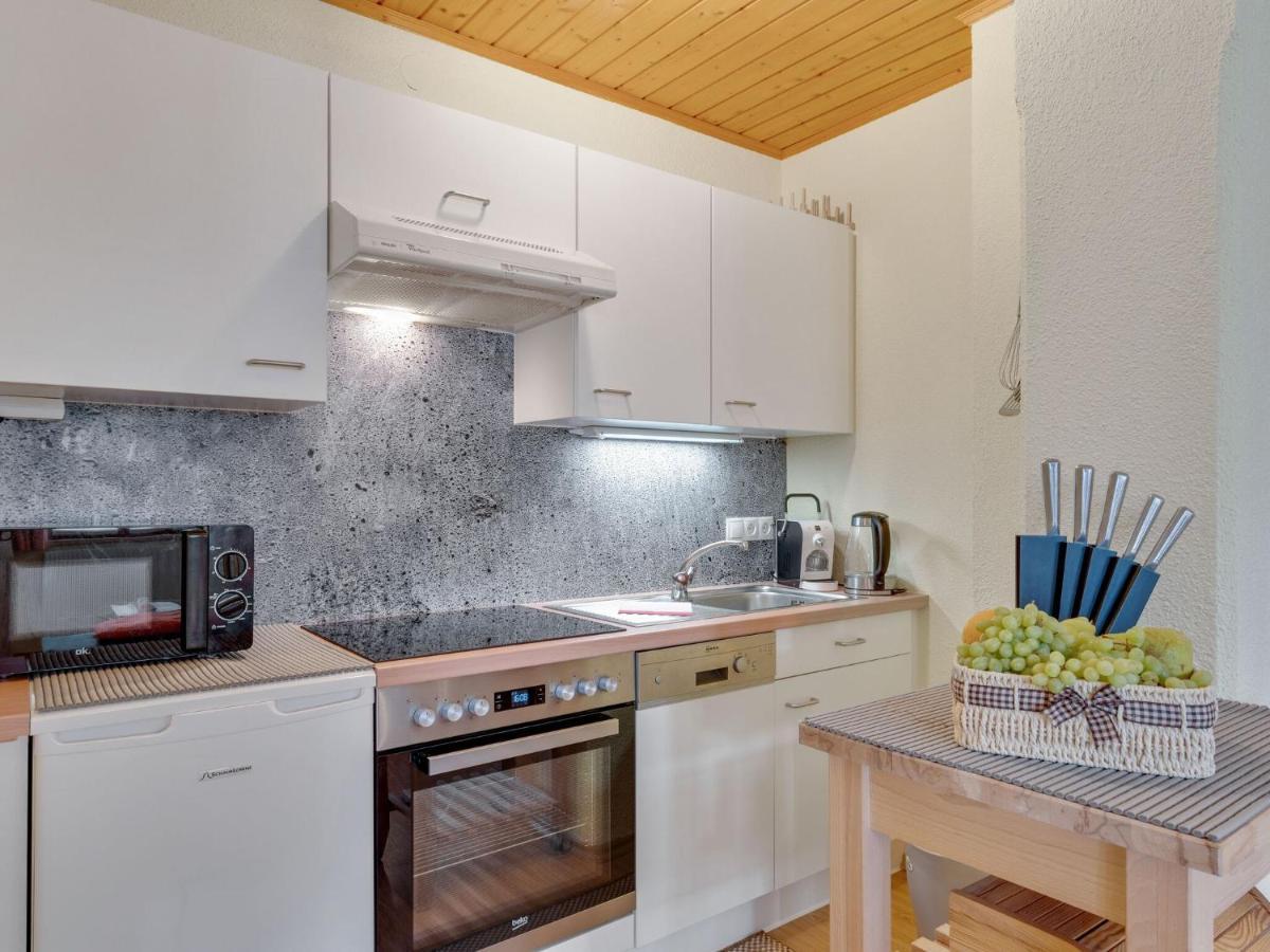 Lively Flat Near A Ski Resort In 피스 외부 사진